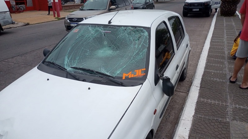 Un peatn herido tras ser embestido por un automvil